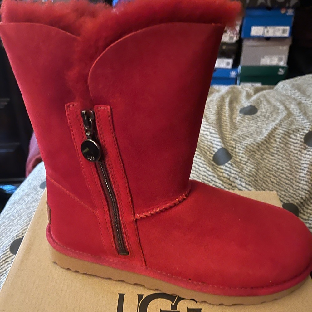 Ugg